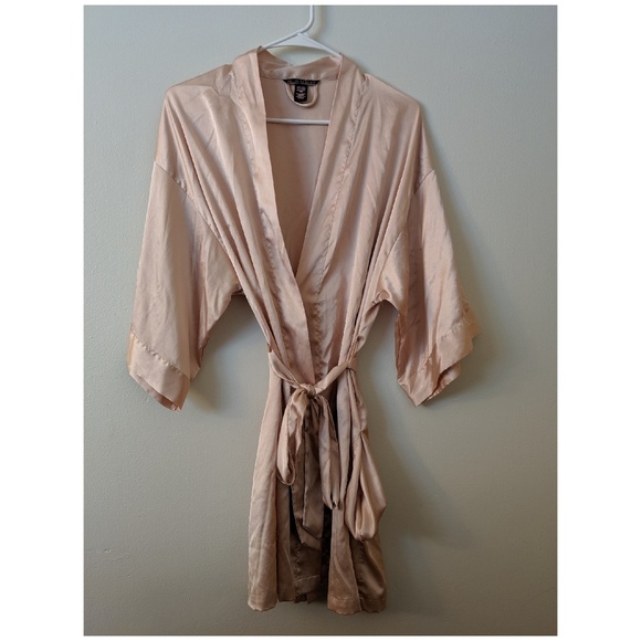 Victoria's Secret Other - 🏷️VS robe.